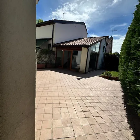 Gardenia - Comfort & Privacy - River View Villa Mira